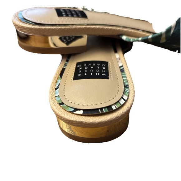 White House Black Market Women's 6.5 Emerald Palm Tropical Bow Slides Sandals - Picture 5 of 5